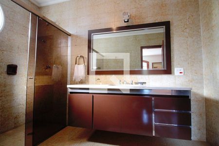 Casa à venda com 440m², 4 quartos e 3 vagasBanheiro da Suíte 1