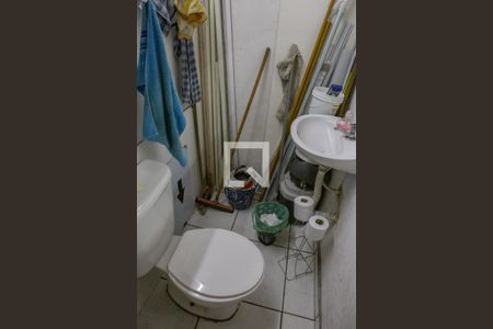 Casa à venda com 120m², 3 quartos e 2 vagas Casa à venda com 120m², 3 quartos e 2 vagasBanheiro Fundos