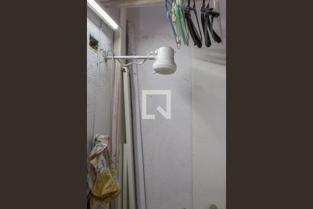 Casa à venda com 120m², 3 quartos e 2 vagas Casa à venda com 120m², 3 quartos e 2 vagasBanheiro Fundos