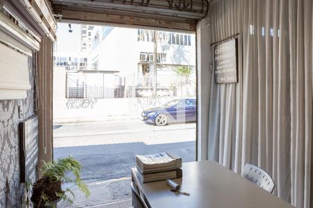 Casa à venda com 120m², 3 quartos e 2 vagas Casa à venda com 120m², 3 quartos e 2 vagasFundos