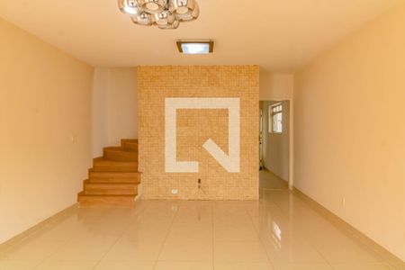 Sala de casa à venda com 3 quartos, 157m² em Parque Jabaquara, São Paulo