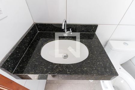 Casa à venda com 67m², 3 quartos e 2 vagasBanheiro da Suíte