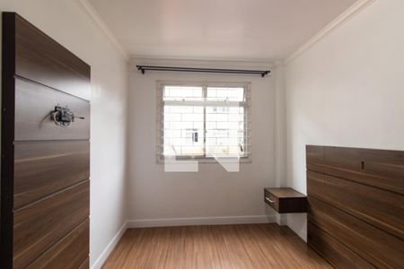 Quarto 2 de apartamento para alugar com 2 quartos, 42m² em Cidade Industrial, Curitiba