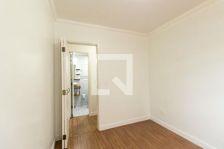 Quarto 1 de apartamento para alugar com 2 quartos, 42m² em Cidade Industrial, Curitiba