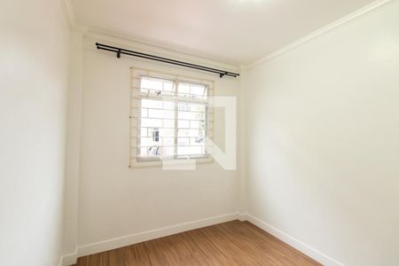 Quarto 1 de apartamento para alugar com 2 quartos, 42m² em Cidade Industrial, Curitiba