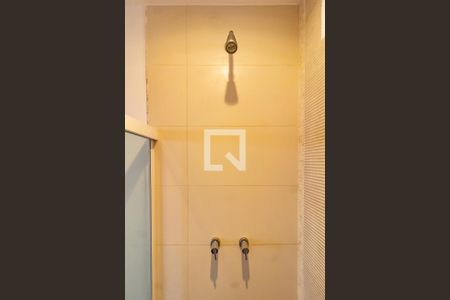 Apartamento para alugar com 70m², 2 quartos e 1 vaga Apartamento para alugar com 70m², 2 quartos e 1 vagaDetalhe do banheiro social