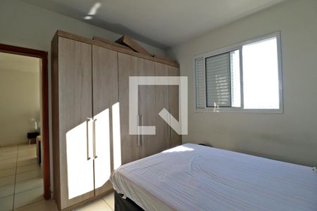 Quarto 2 - Suíte de apartamento para alugar com 2 quartos, 65m² em Alto Umuarama, Uberlândia