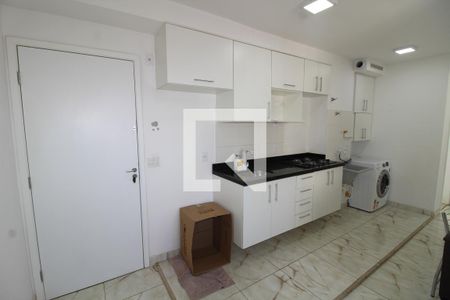 Sala/Cozinha de apartamento para alugar com 2 quartos, 38m² em Sítio da Figueira, São Paulo