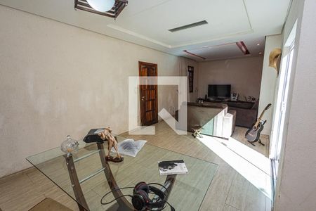 Sala de casa para alugar com 3 quartos, 440m² em Planalto, Belo Horizonte