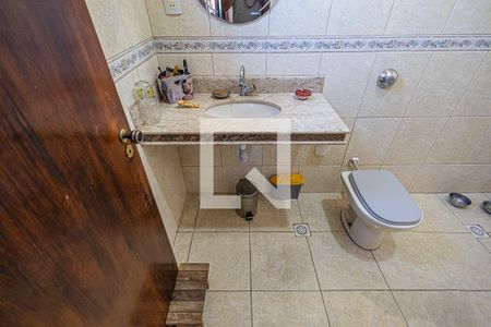 Banheiro da suite de casa para alugar com 3 quartos, 440m² em Planalto, Belo Horizonte