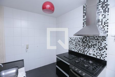 Cozinha de apartamento à venda com 2 quartos, 49m² em Santa Maria, Contagem
