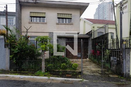 Casa à venda com 192m², 4 quartos e 2 vagasFachada