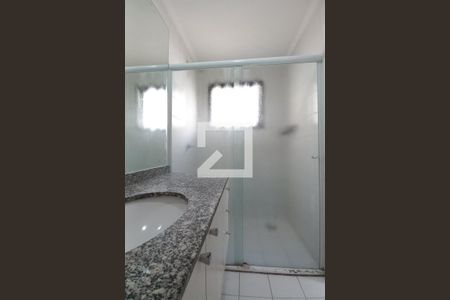 Apartamento à venda com 82m², 3 quartos e 2 vagasBanheiro da Suíte