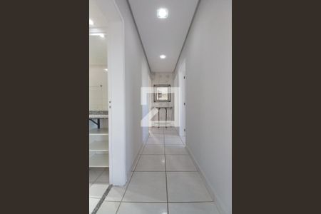 Corredor  de apartamento à venda com 3 quartos, 82m² em Jardim do Lago, Campinas