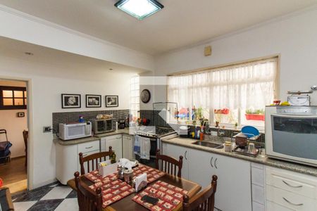 Casa à venda com 125m², 3 quartos e 2 vagas Casa à venda com 125m², 3 quartos e 2 vagasCozinha