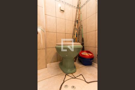 Casa à venda com 125m², 3 quartos e 2 vagas Casa à venda com 125m², 3 quartos e 2 vagasBanheiro de Serviço