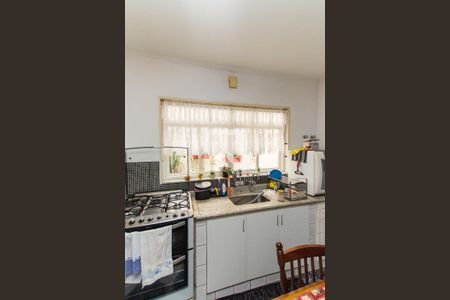 Casa à venda com 125m², 3 quartos e 2 vagas Casa à venda com 125m², 3 quartos e 2 vagasCozinha