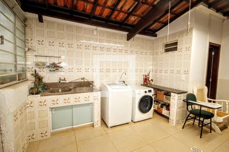Lavanderia de casa à venda com 6 quartos, 320m² em Belvedere, Belo Horizonte
