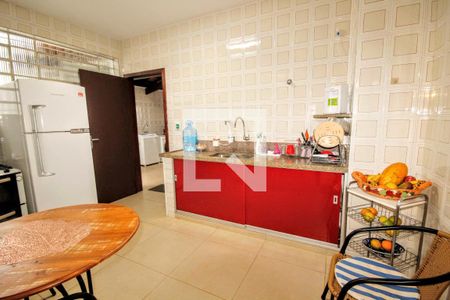 Cozinha de casa à venda com 6 quartos, 320m² em Belvedere, Belo Horizonte