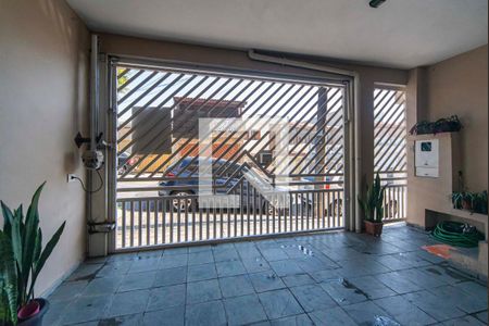 Casa à venda com 204m², 3 quartos e 3 vagas Casa à venda com 204m², 3 quartos e 3 vagasGaragem