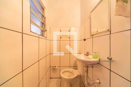 Casa à venda com 204m², 3 quartos e 3 vagas Casa à venda com 204m², 3 quartos e 3 vagasBanheiro da Garagem