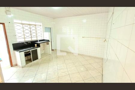 Casa à venda com 3 quartos, 175m² em Vila Bancaria Munhoz, São Paulo