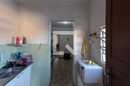 Cozinha de casa à venda com 5 quartos, 220m² em Pompéia, Belo Horizonte