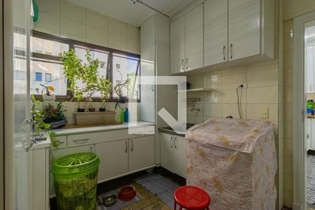 Apartamento para alugar com 250m², 3 quartos e 4 vagas Apartamento para alugar com 250m², 3 quartos e 4 vagasÁrea de Serviço
