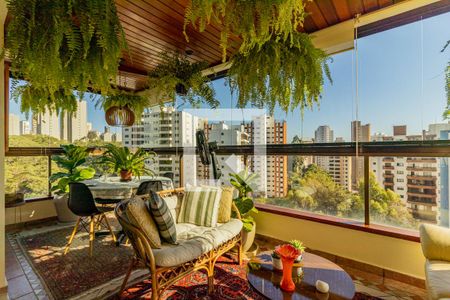 Varanda 1 da Sala de apartamento para alugar com 3 quartos, 250m² em Vila Suzana, São Paulo