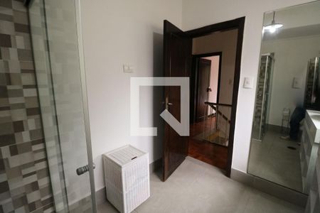 Casa à venda com 260m², 3 quartos e 3 vagas Casa à venda com 260m², 3 quartos e 3 vagasBanheiro