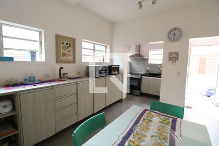 Casa à venda com 260m², 3 quartos e 3 vagas Casa à venda com 260m², 3 quartos e 3 vagasCozinha