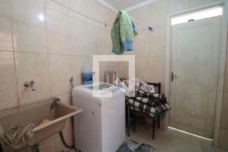 Casa à venda com 260m², 3 quartos e 3 vagas Casa à venda com 260m², 3 quartos e 3 vagasÁrea de Serviço