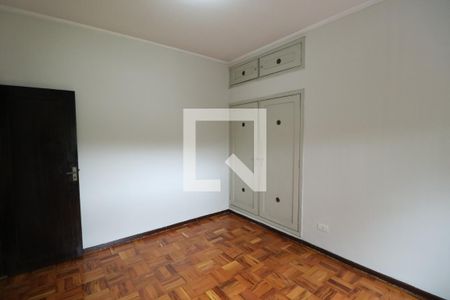 Casa à venda com 260m², 3 quartos e 3 vagas Casa à venda com 260m², 3 quartos e 3 vagasQuarto 1