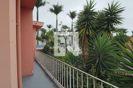 Casa à venda com 260m², 3 quartos e 3 vagas Casa à venda com 260m², 3 quartos e 3 vagasVaranda do Quarto