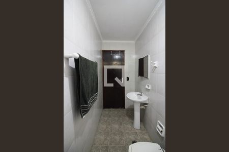 Casa à venda com 176m², 3 quartos e 2 vagasBanheiro social