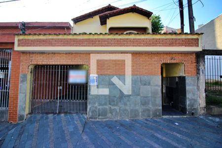 Casa à venda com 176m², 3 quartos e 2 vagasFachada