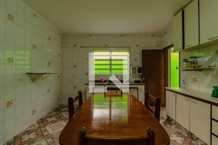 Casa para alugar com 150m², 3 quartos e 2 vagasCozinha
