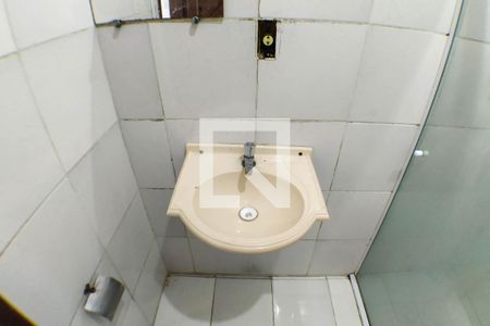 Casa à venda com 80m², 2 quartos e 1 vaga Casa à venda com 80m², 2 quartos e 1 vagaBanheiro