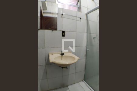 Casa à venda com 80m², 2 quartos e 1 vaga Casa à venda com 80m², 2 quartos e 1 vagaBanheiro