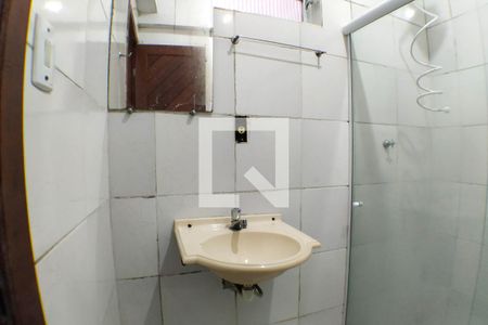 Casa à venda com 80m², 2 quartos e 1 vaga Casa à venda com 80m², 2 quartos e 1 vagaBanheiro