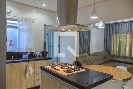 Casa à venda com 110m², 2 quartos e 2 vagasCozinha