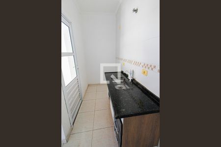 Cozinha de apartamento à venda com 2 quartos, 50m² em Jardim Santo André, Santo André