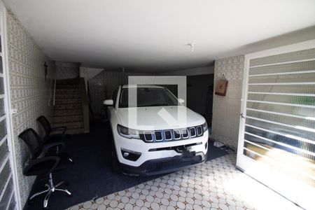 Casa à venda com 240m², 3 quartos e 3 vagas Casa à venda com 240m², 3 quartos e 3 vagasGaragem