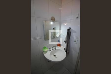 Casa à venda com 240m², 3 quartos e 3 vagasBanheiro