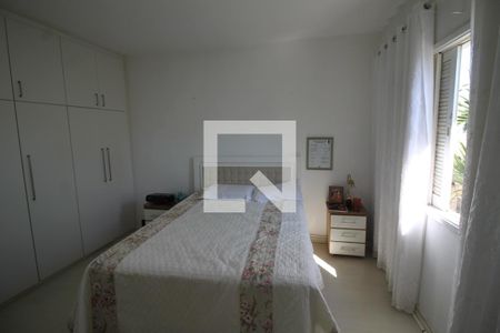 Casa à venda com 240m², 3 quartos e 3 vagasQuarto 3 - Suíte