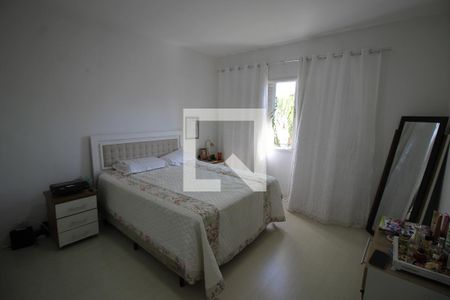 Casa à venda com 240m², 3 quartos e 3 vagasQuarto 3 - Suíte