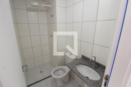 Banheiro de apartamento para alugar com 2 quartos, 38m² em Jardim Piqueroby, São Paulo