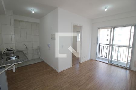 Sala/Cozinha de apartamento à venda com 2 quartos, 38m² em Jardim Piqueroby, São Paulo