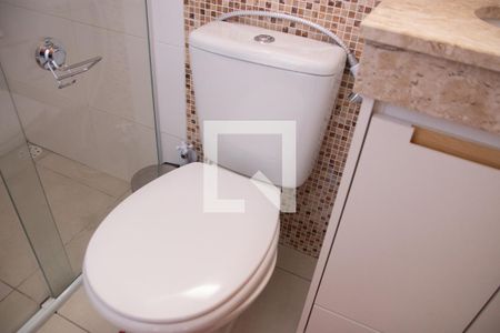 Banheiro do Quarto 1 de casa de condomínio para alugar com 2 quartos, 51m² em Jardim Leonor Mendes de Barros, São Paulo