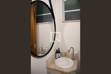 Casa de condomínio para alugar com 51m², 2 quartos e 2 vagas Casa de condomínio para alugar com 51m², 2 quartos e 2 vagasBanheiro 2